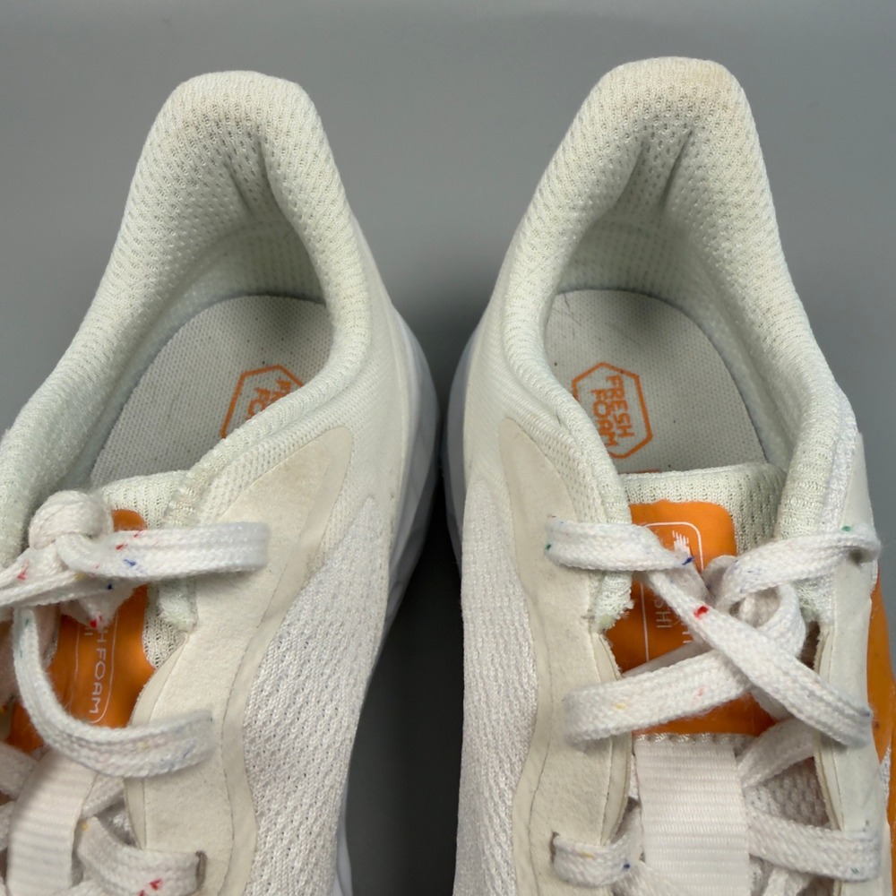 New Balance Fresh Foam Arishi V4 Womens 9.5 9 1/2 B Running Shoes White Orange - Picture 13 of 16
